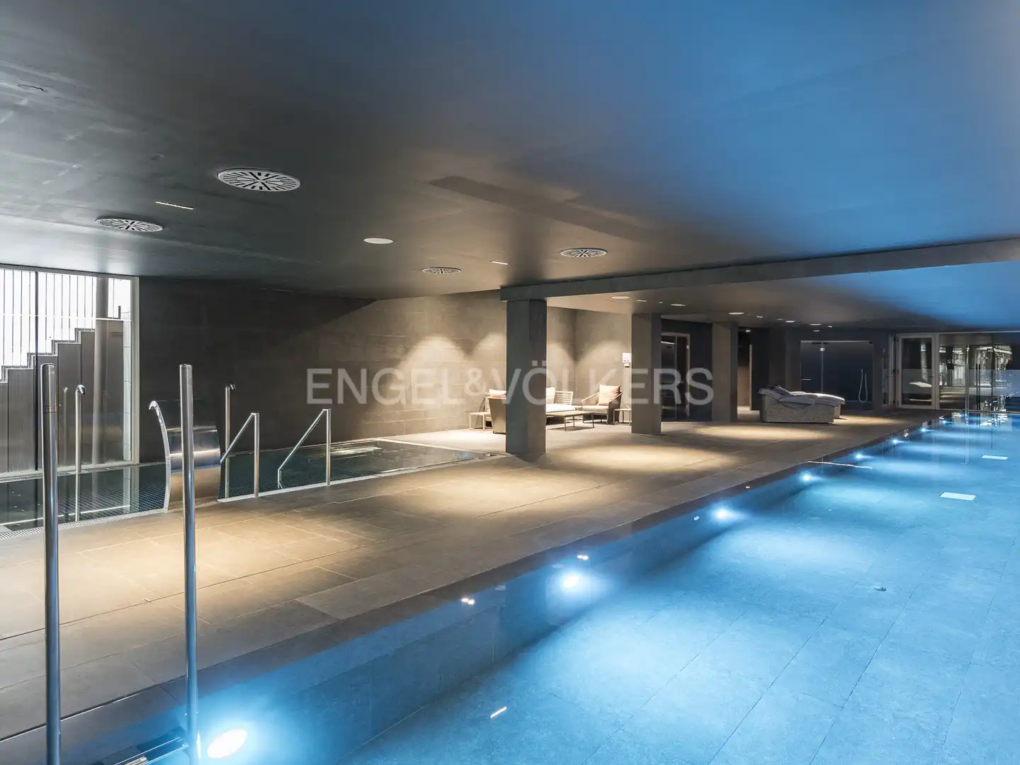 Piscina de Piso en venta en Barcelona con Aire acondicionado, Calefacción y Parquet