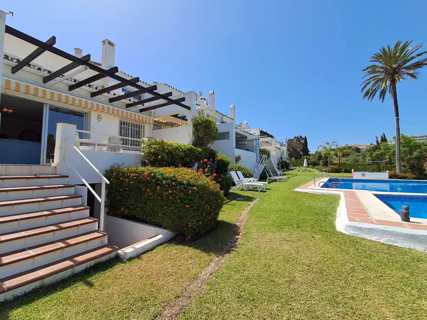 Casa a schiera con piscina in vendita a Calle Jazmín 96, imagen 4