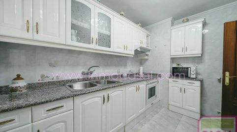 Se vende magnifico piso en Sama de Langreo junto al parque Dorado, consta de tres dormitorios dobles, amplio salóncomedor con sali