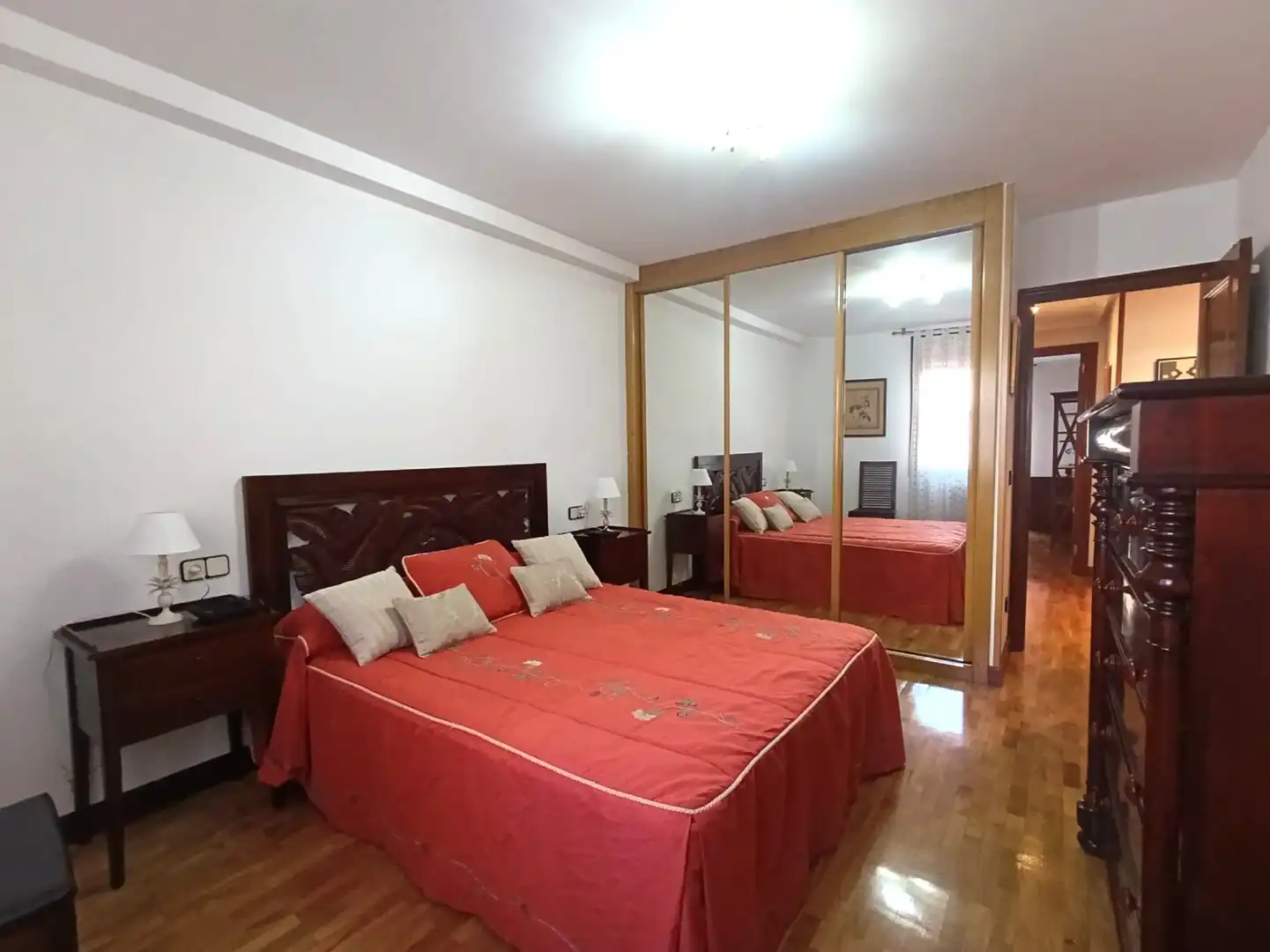 Habitación de Piso de alquiler en Oviedo  con Calefacción, Parquet y Terraza