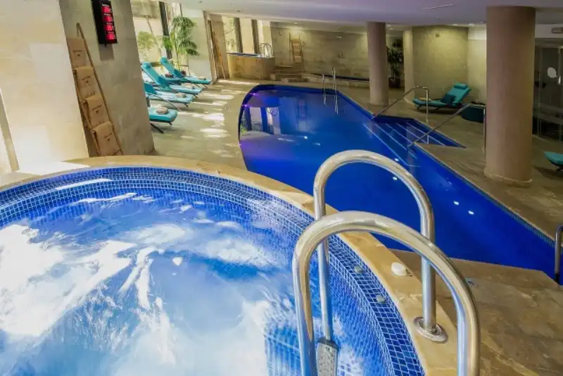 Apartament amb piscina en venda a Nueva Andalucía, imagen 26