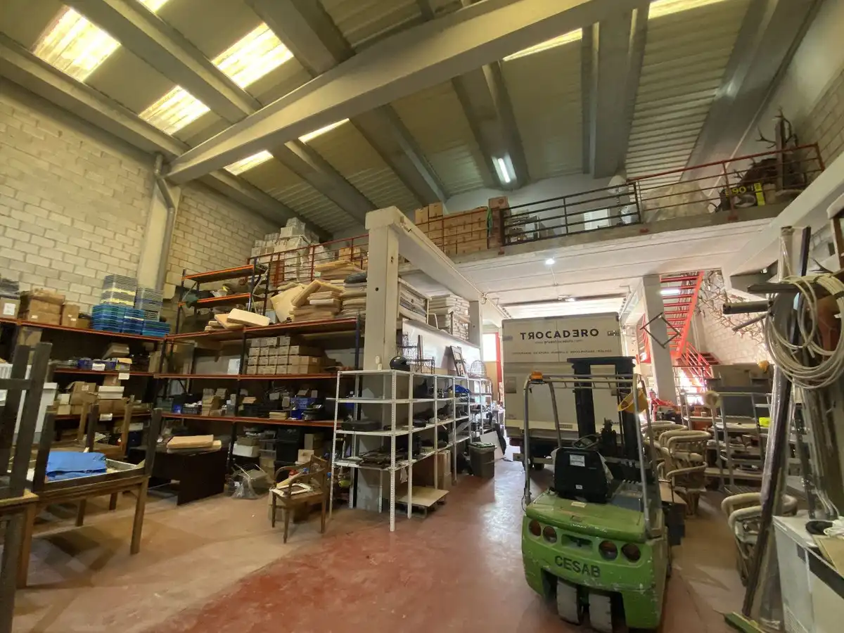 Nau industrial en venda en Marbella amb Alarma