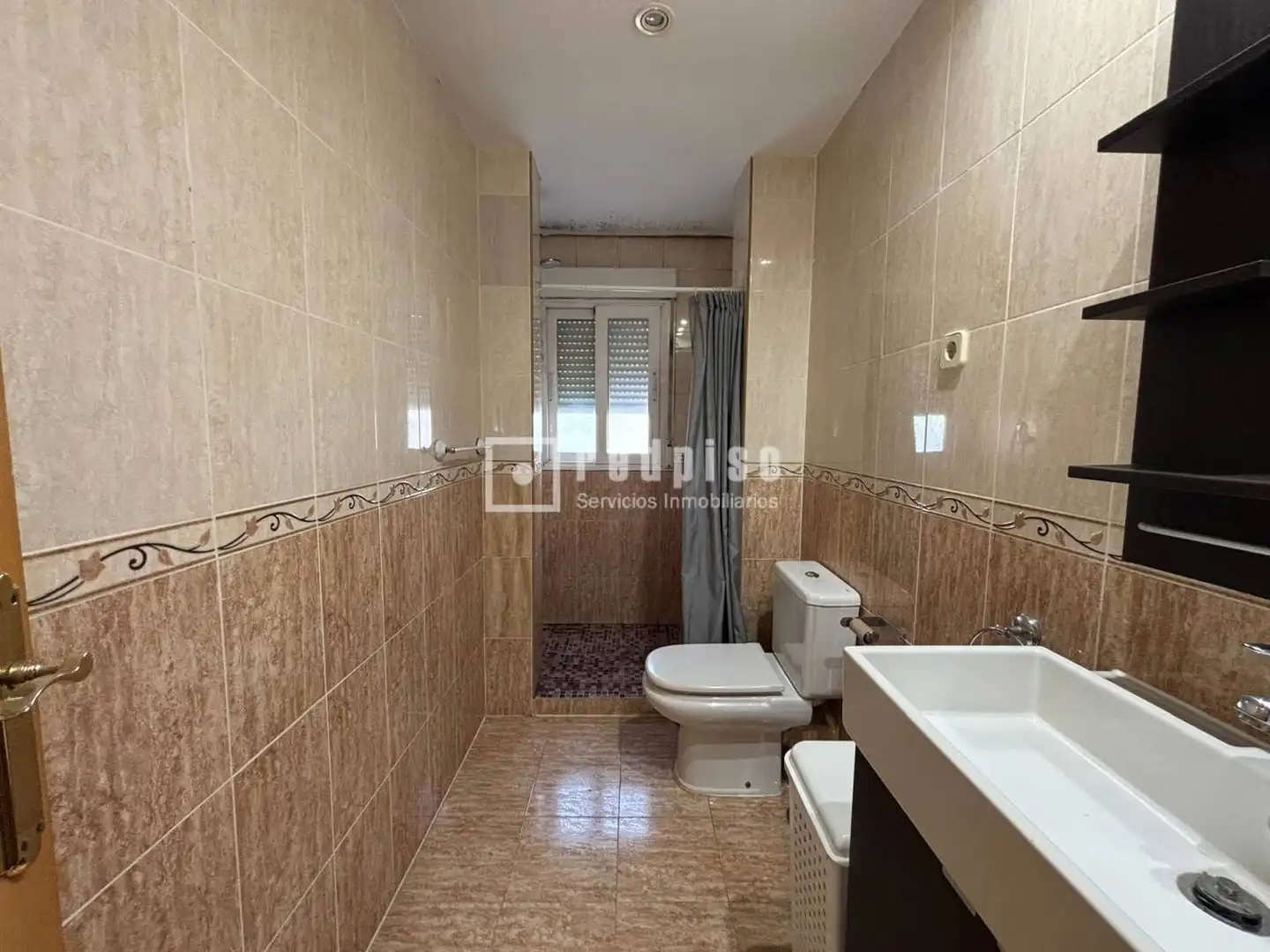 Baño de Piso en venta en Madrid con Calefacción y Terraza