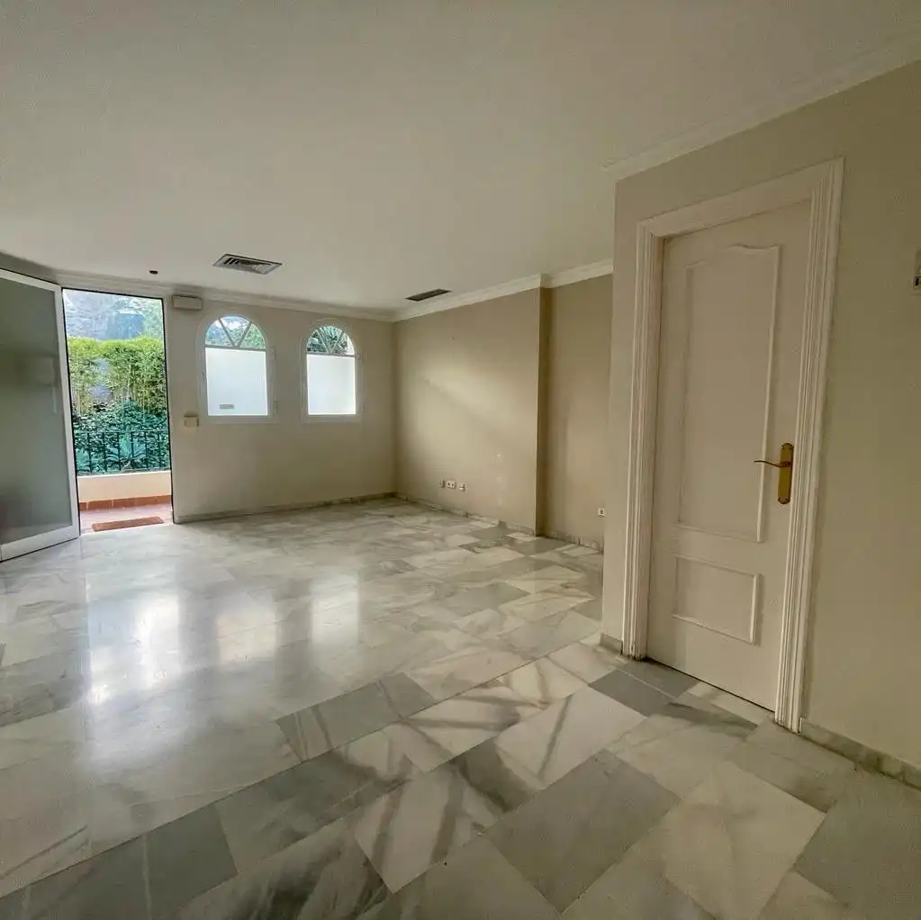 Büro zum Verkauf in Marbella mit Klimaanlage