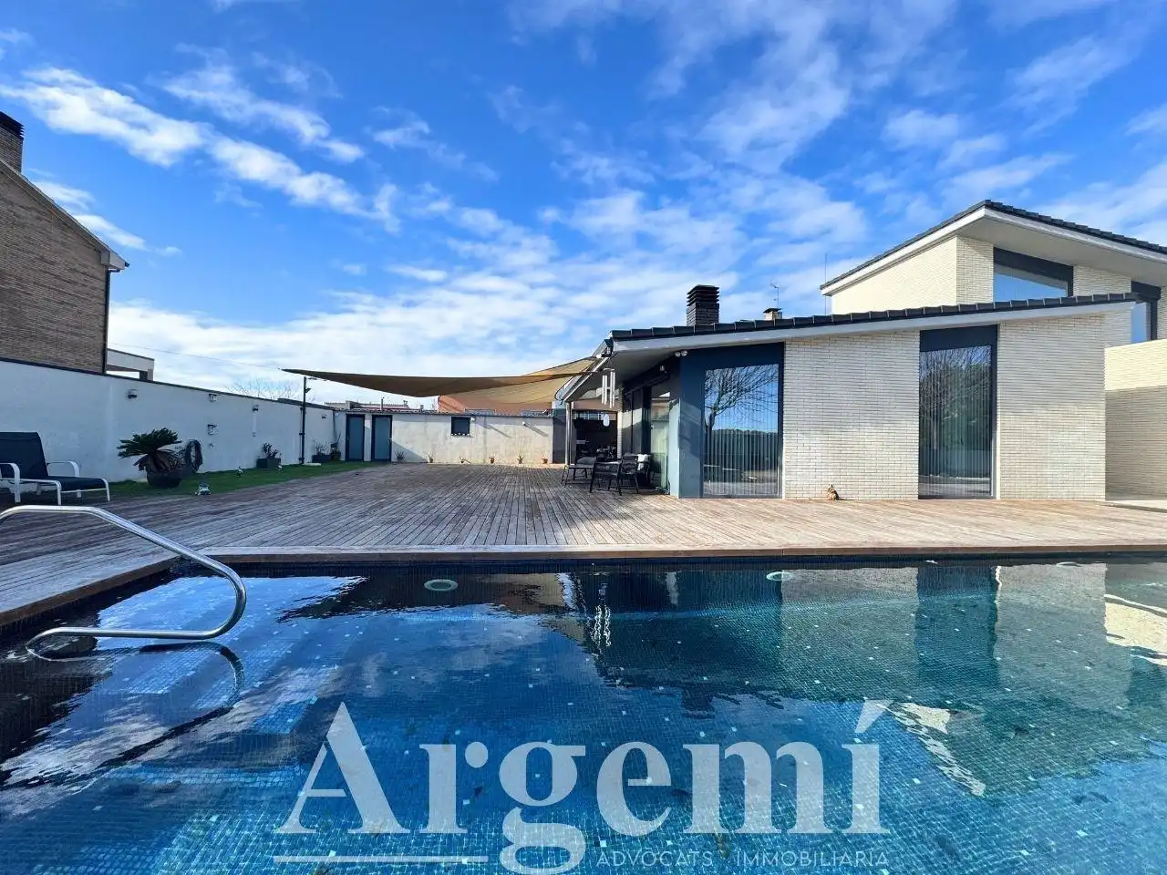 Piscina de Casa o xalet en venda en Palau-solità i Plegamans amb Aire condicionat, Calefacció i Jardí privat