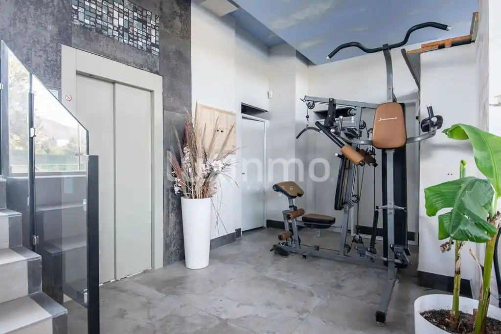 Wohnung zum Verkauf in Finestrat mit Klimaanlage, Privatgarten und Terrasse