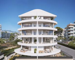 Vista exterior de Apartament en venda en Benalmádena amb Jardí privat