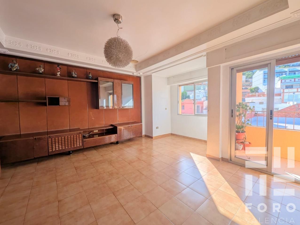 Exterior view of Flat for sale in Gilet  with Balcony