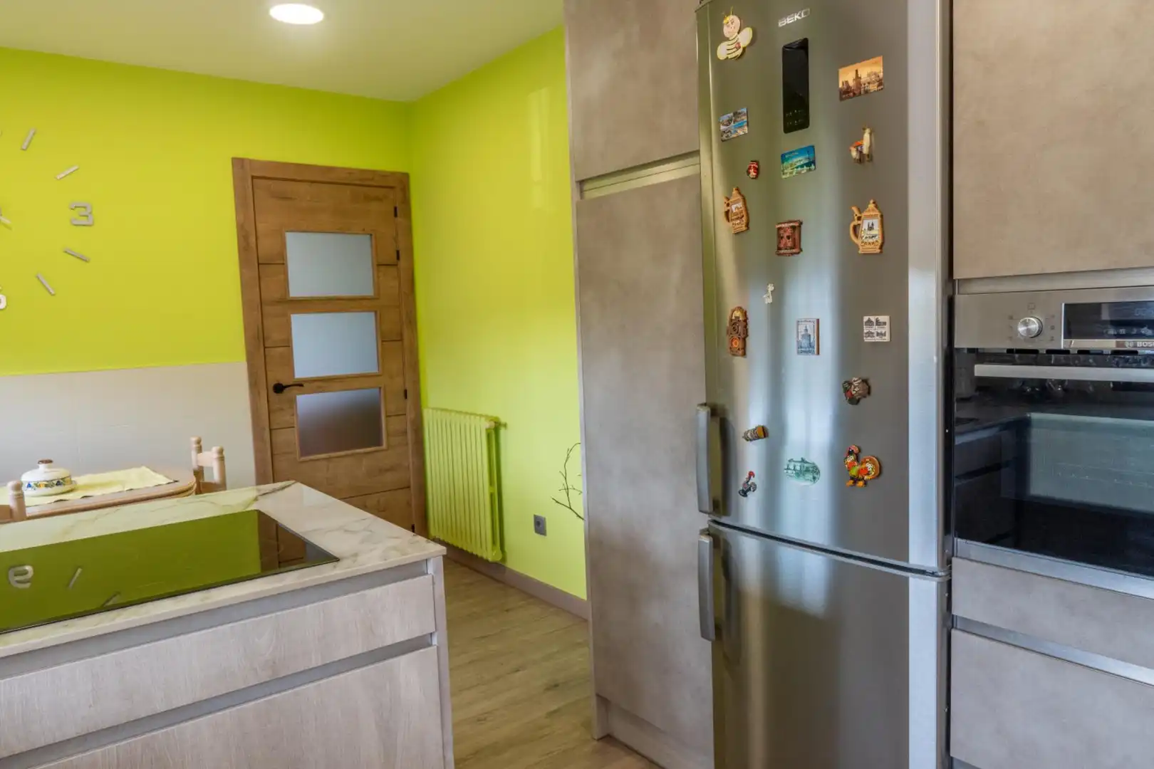 Cuina de Casa o xalet en venda en Gijón  amb Calefacció, Jardí privat i Terrassa