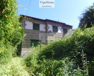Vista exterior de Casa o xalet en venda en Vigo  amb Jardí privat