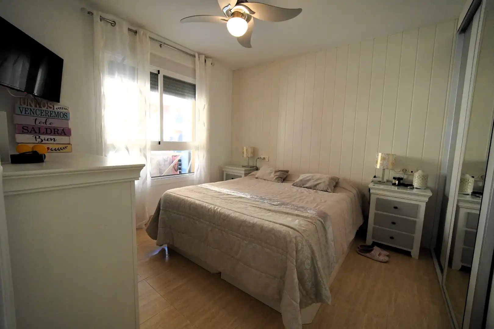 Habitación de Apartamento en venta en Roquetas de Mar con Terraza y Piscina comunitaria