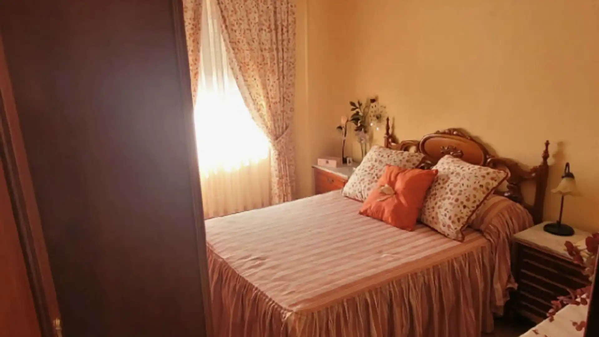 Bedroom of Flat for sale in  Madrid Capital  with Terrace and Furnished
