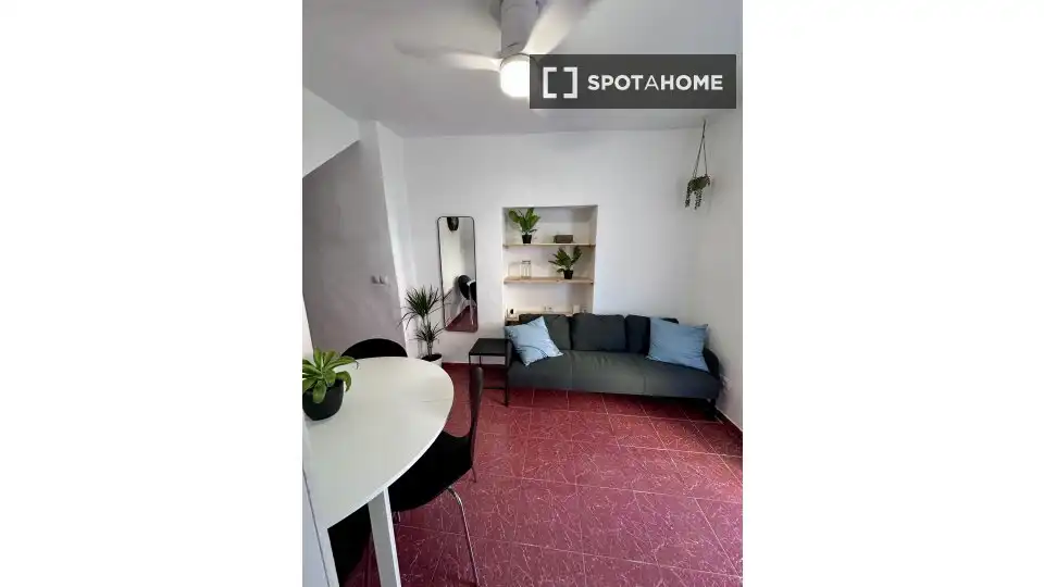 Vista exterior de Apartament per a compartir en Cártama amb Aire condicionat, Terrassa i Moblat