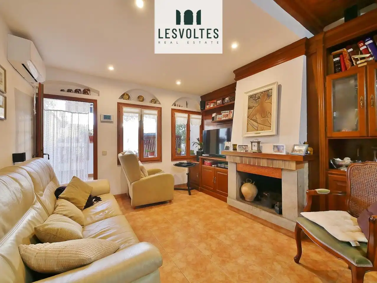Sala de estar de Casa adosada en venta en Palamós con Aire acondicionado, Calefacción y Jardín privado