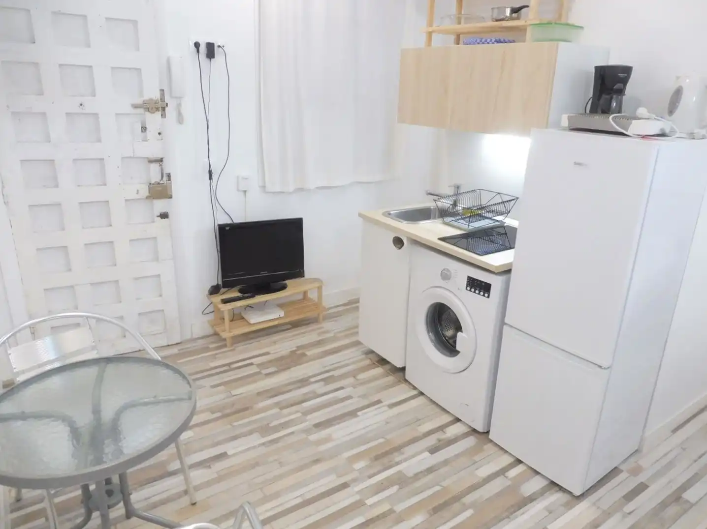 Cocina de Piso de alquiler en Madrid con Parquet, Amueblado y Horno