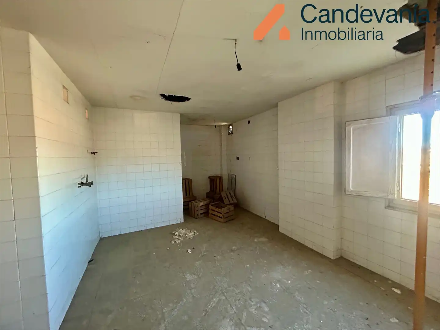 Nave industrial en venta en Zuera