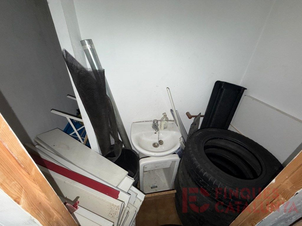 Bathroom of Premises for sale in Salt
