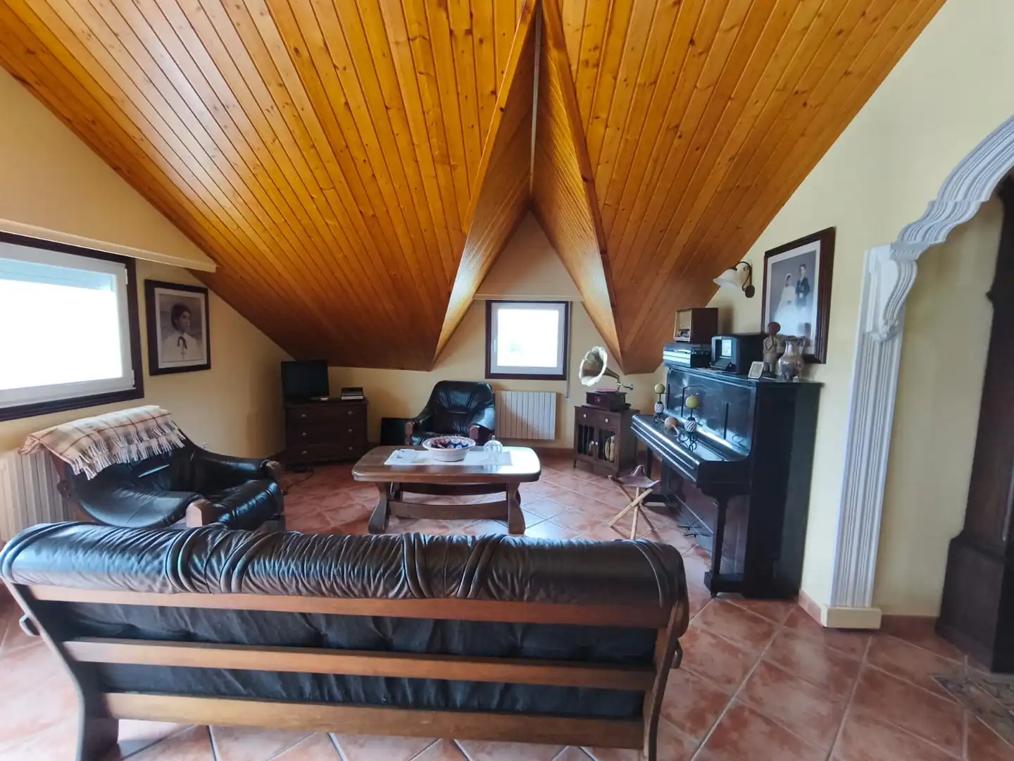 Living room of Houses for sale in Toén  with Heating, Private garden and Parquet flooring