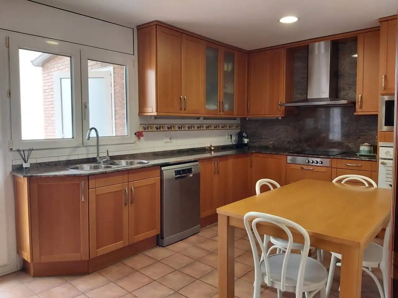 Kitchen of Houses for sale in Sant Cugat del Vallès  with Air Conditioner, Heating and Private garden