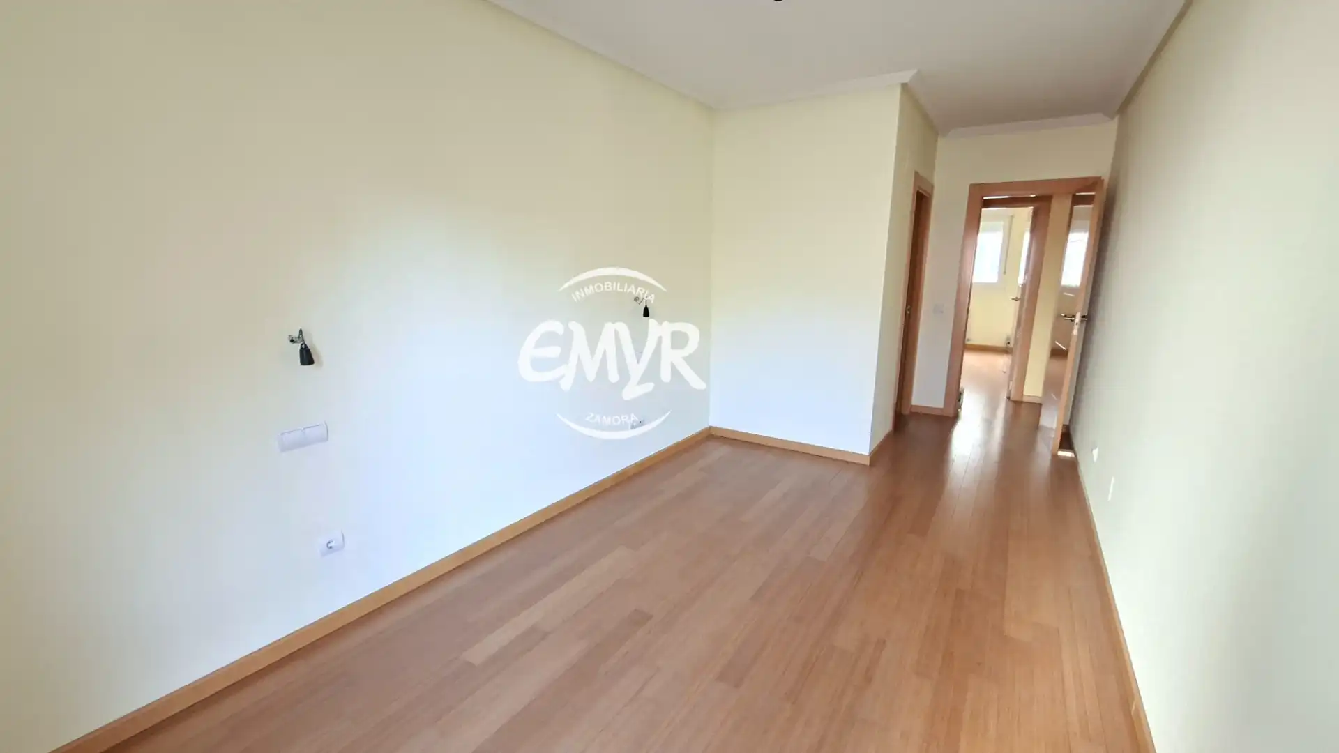 Bedroom of Flat for sale in Zamora Capital   with Heating, Parquet flooring and Balcony