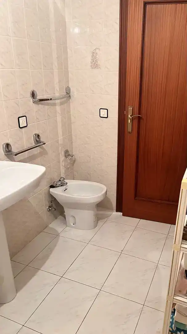 Bany de Pis en venda en Lumbrales amb Balcó