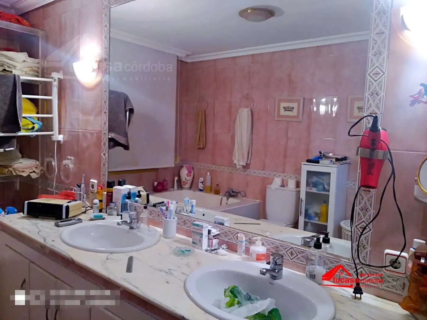 Bathroom of Houses for sale in Córdoba  with Terrace and Swimming Pool