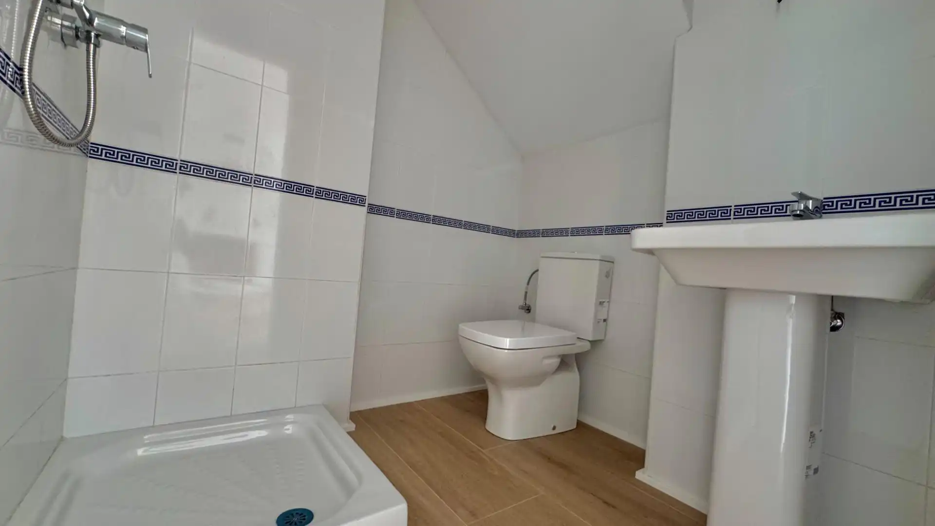 Baño de Casa adosada en venta en Campillos con Jardín privado y Terraza