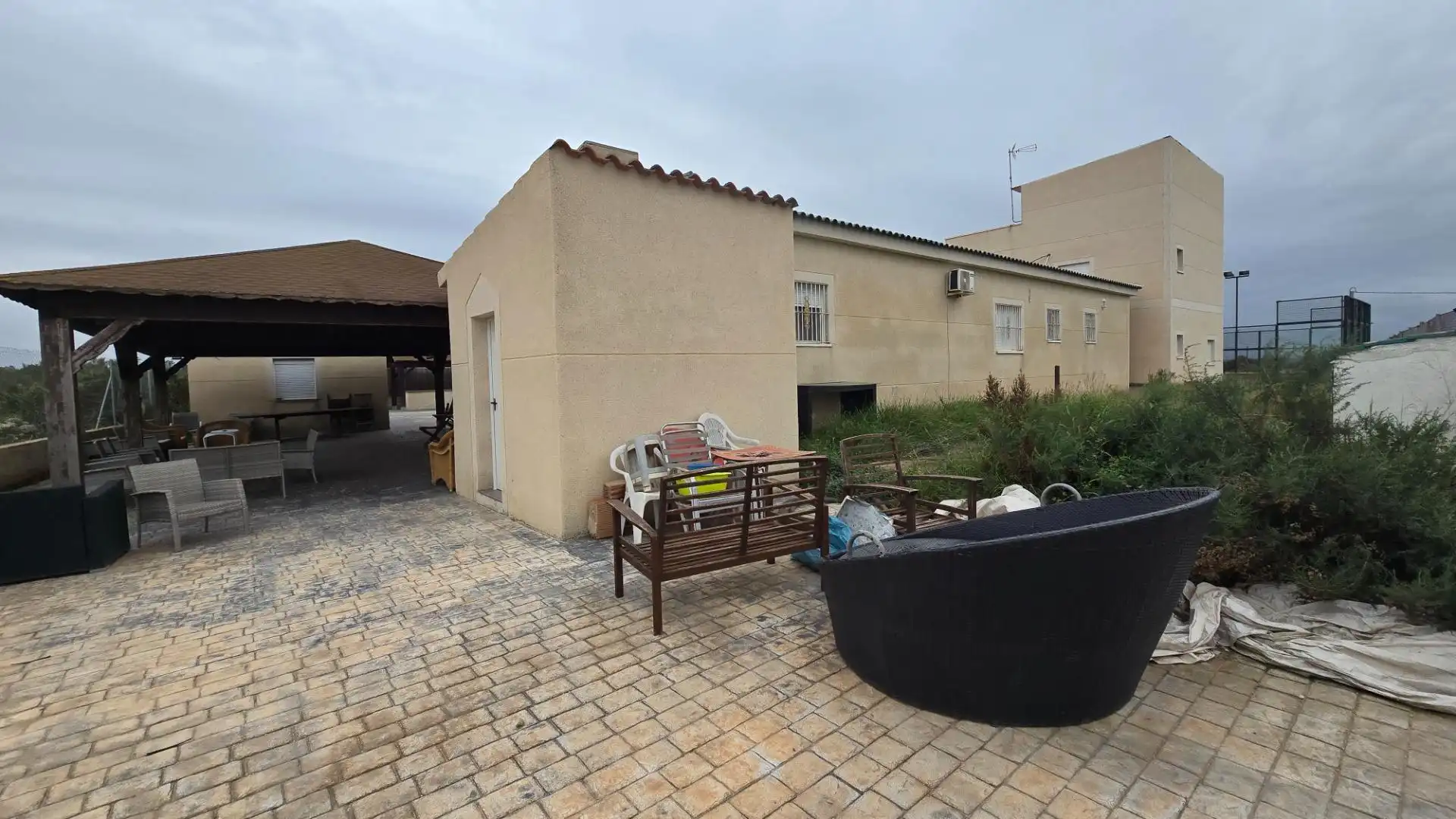 Vista exterior de Casa o xalet en venda en Elche / Elx amb Aire condicionat, Terrassa i Traster