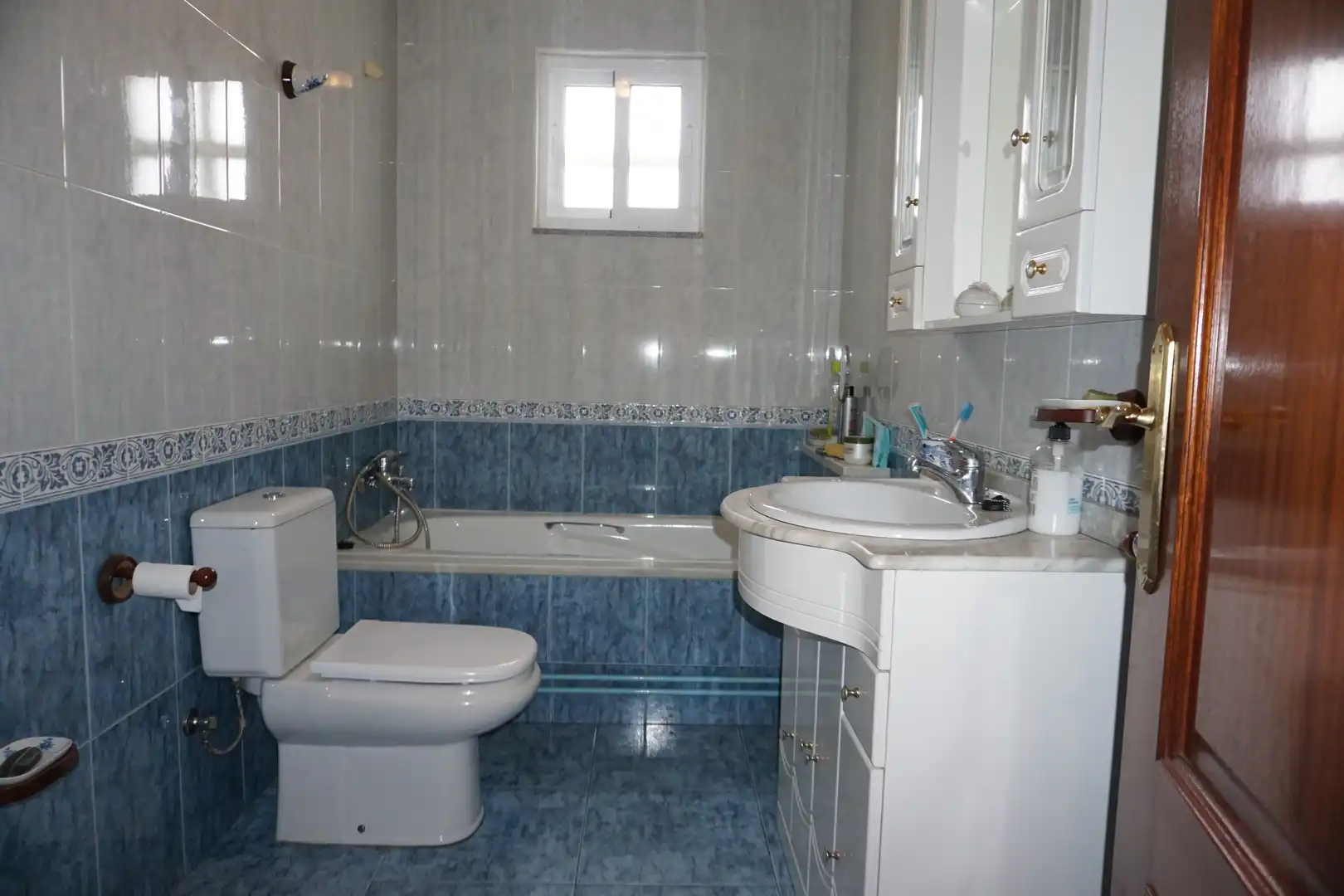 Baño de Casa o chalet en venta en Melide con Calefacción, Jardín privado y Terraza