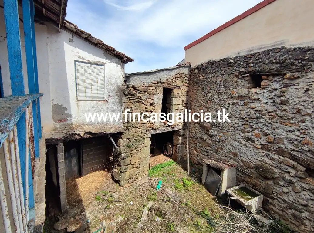 Finca rústica en venda a Verín