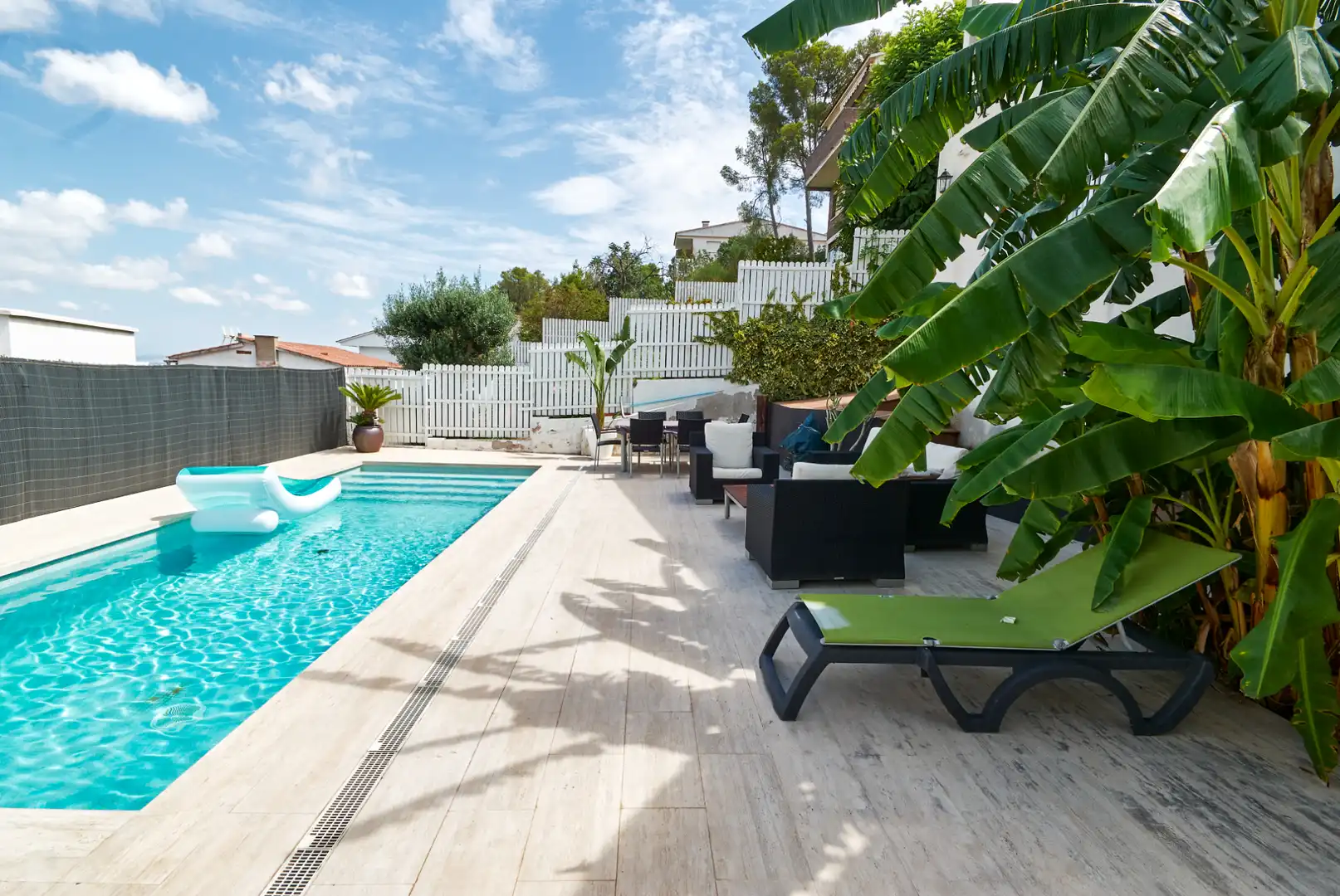 Swimming pool of Houses for sale in Castelldefels  with Air Conditioner, Heating and Private garden