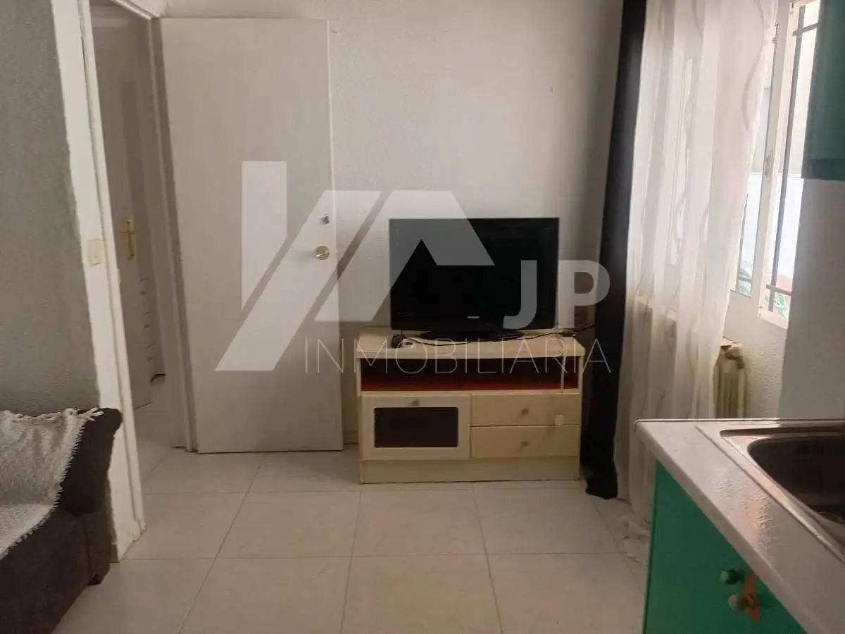 Sala de estar de Ático de alquiler en Granada con Aire acondicionado, Calefacción y Terraza