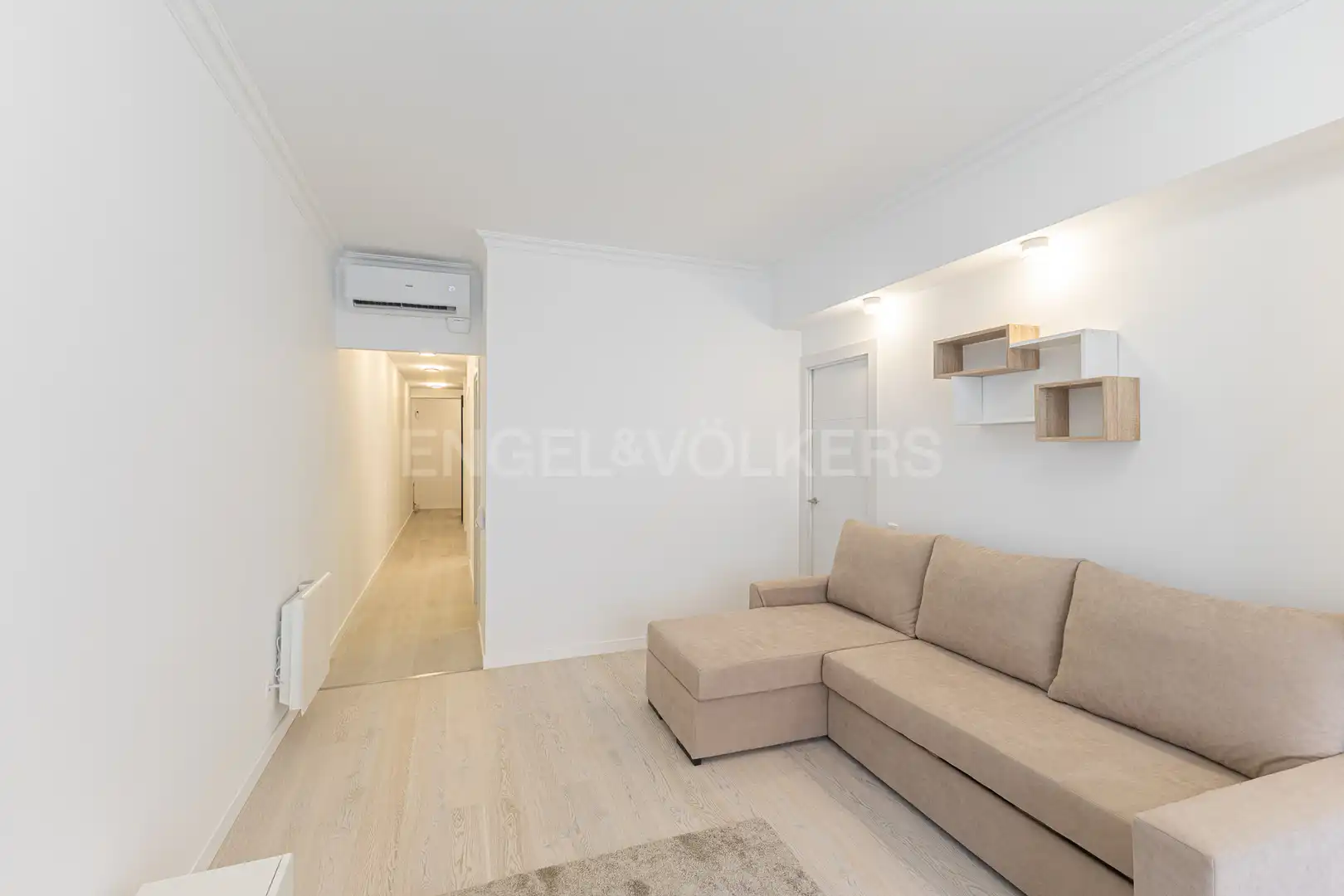 Sala d'estar de Pis en venda en Barcelona amb Aire condicionat, Calefacció i Balcó