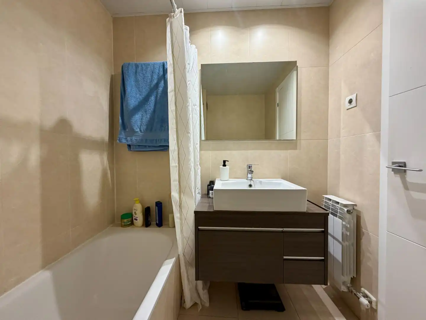 Bathroom of Flat for sale in Canovelles  with Heating, Balcony and Community pool