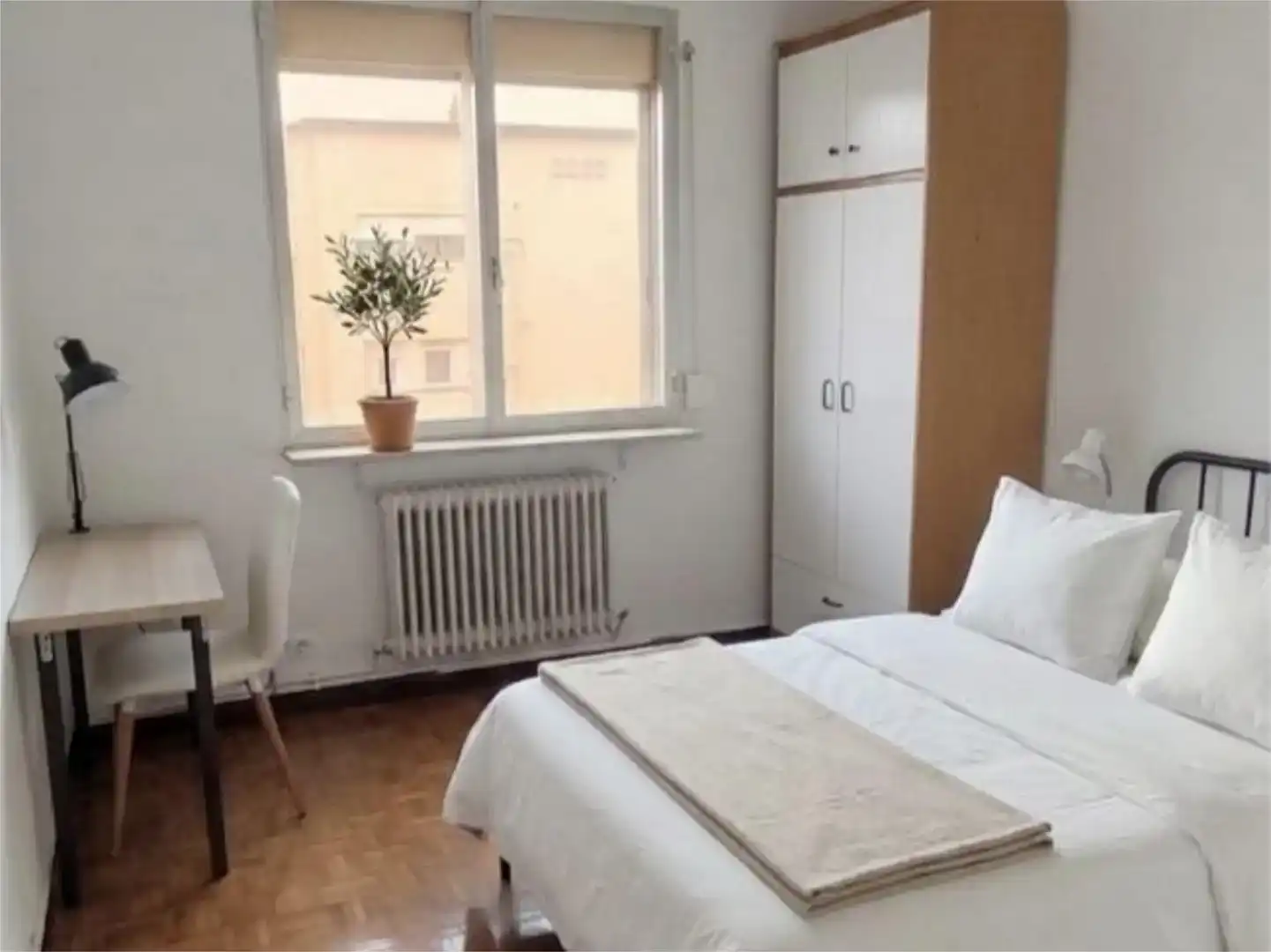 Bedroom of Flat for sale in  Logroño  with Balcony
