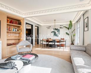 Living room of Apartment for sale in  Barcelona Capital  with Air Conditioner and Balcony