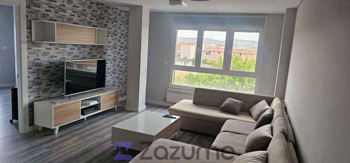 Sala d'estar de Pis de lloguer en Utebo amb Aire condicionat, Calefacció i Parquet