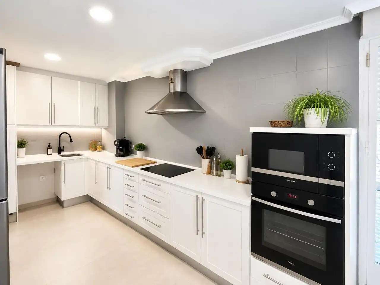 Cocina de Dúplex en venta en Plasencia con Aire acondicionado y Terraza