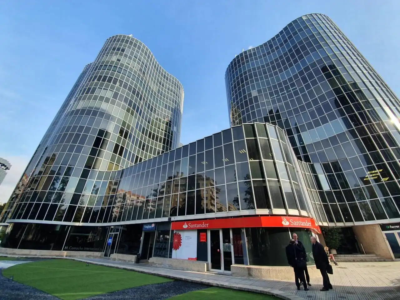 Vista exterior de Local de lloguer en Barcelona amb Aire condicionat