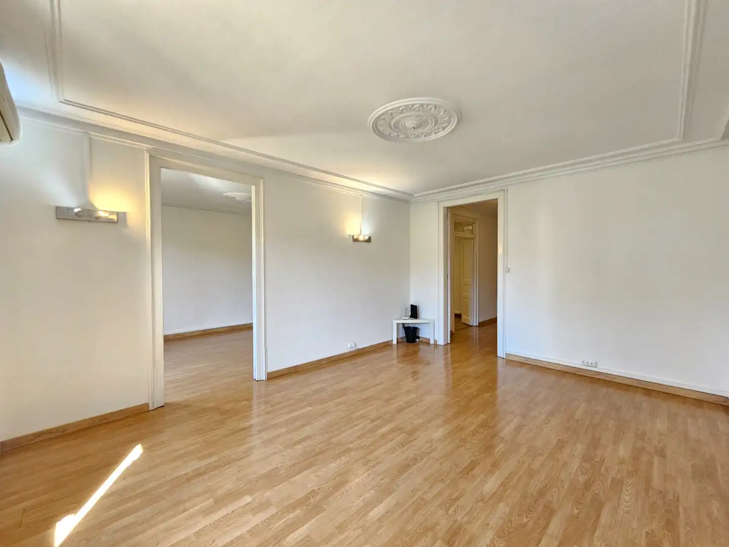 Habitación de Oficina de alquiler en Barcelona con Aire acondicionado, Calefacción y Balcón