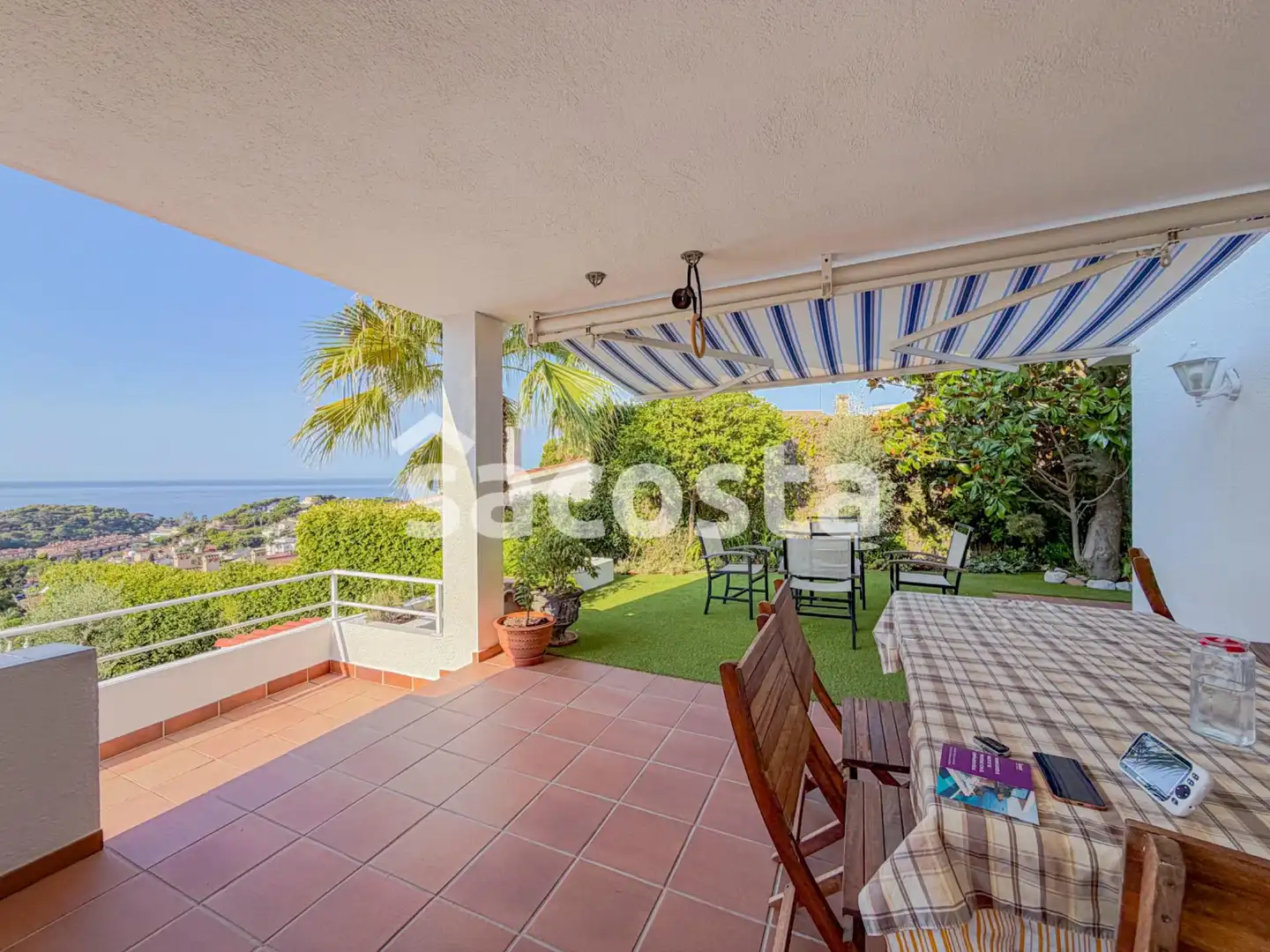 Terrasse von Haus oder Chalet zum Verkauf in Lloret de Mar mit Klimaanlage, Heizung und Terrasse