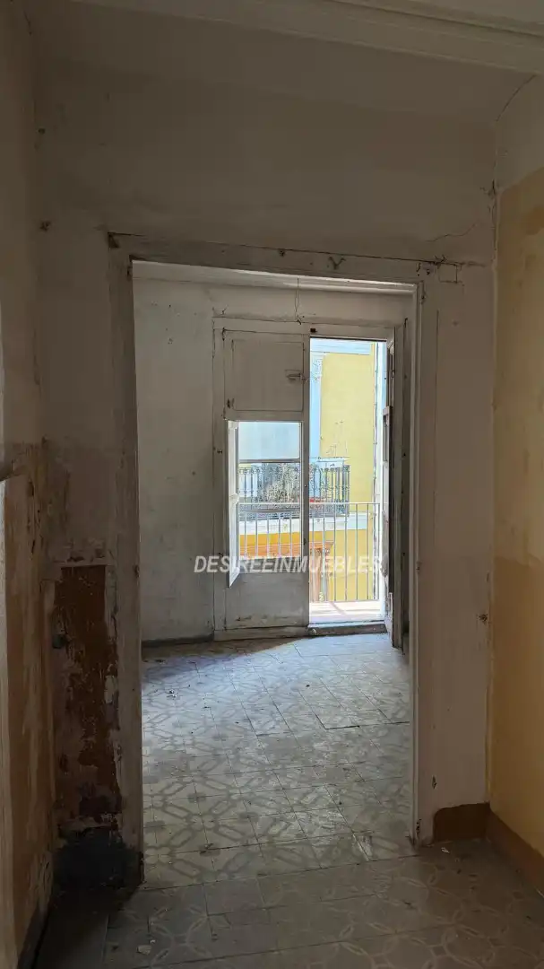 Dormitori de Pis en venda en Valencia amb Balcó