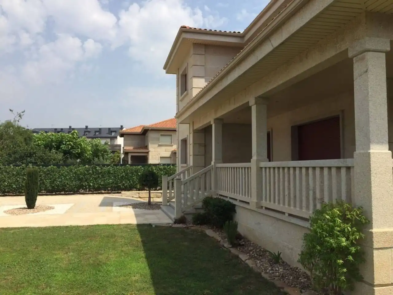 Außenansicht von Haus oder Chalet zum Verkauf in Verín mit Heizung, Privatgarten und Schwimmbad