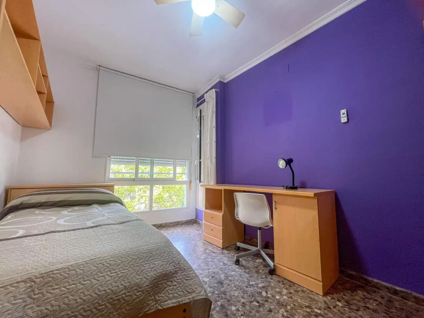 Habitación de Piso para compartir en Moncada con Amueblado y Balcón