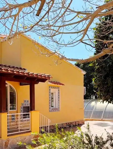 Vista exterior de Casa o chalet en venta en Calpe / Calp con Aire acondicionado, Calefacción y Jardín privado