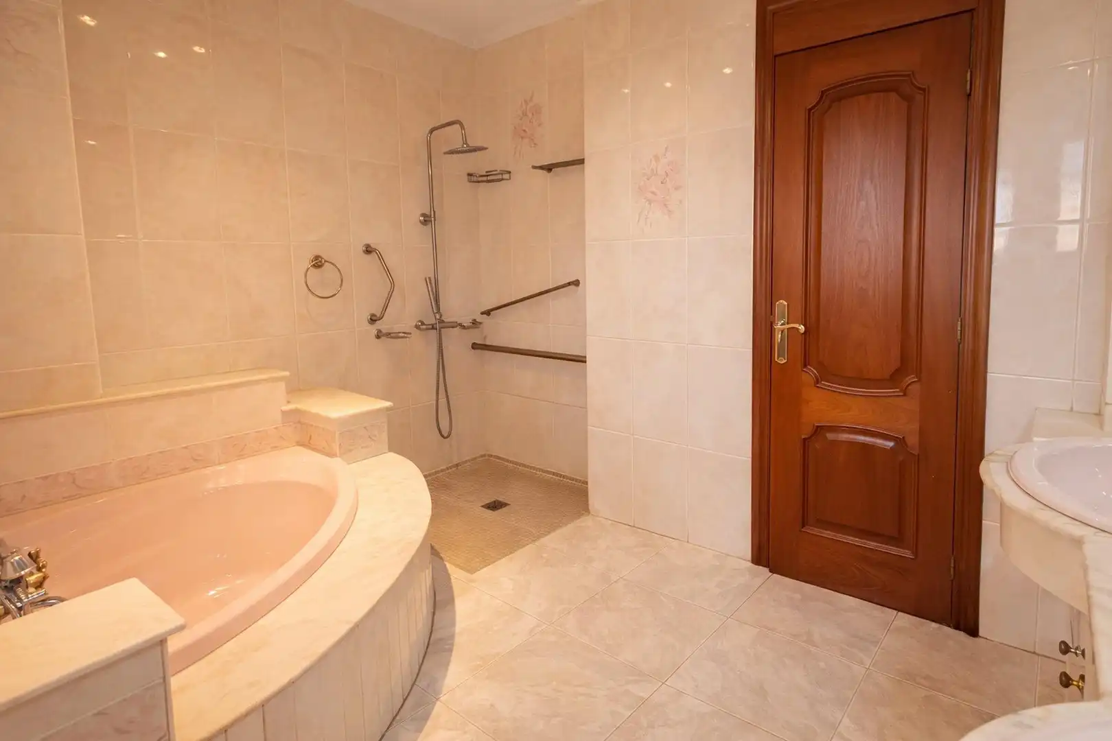 Bathroom of Houses for sale in Torrelavega   with Heating, Private garden and Terrace