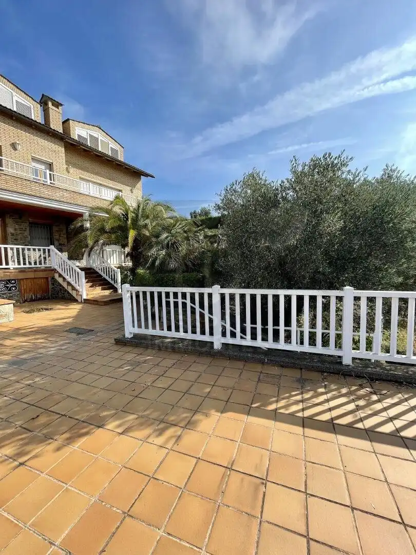 Terrassa de Casa o xalet en venda en Castellnou de Bages