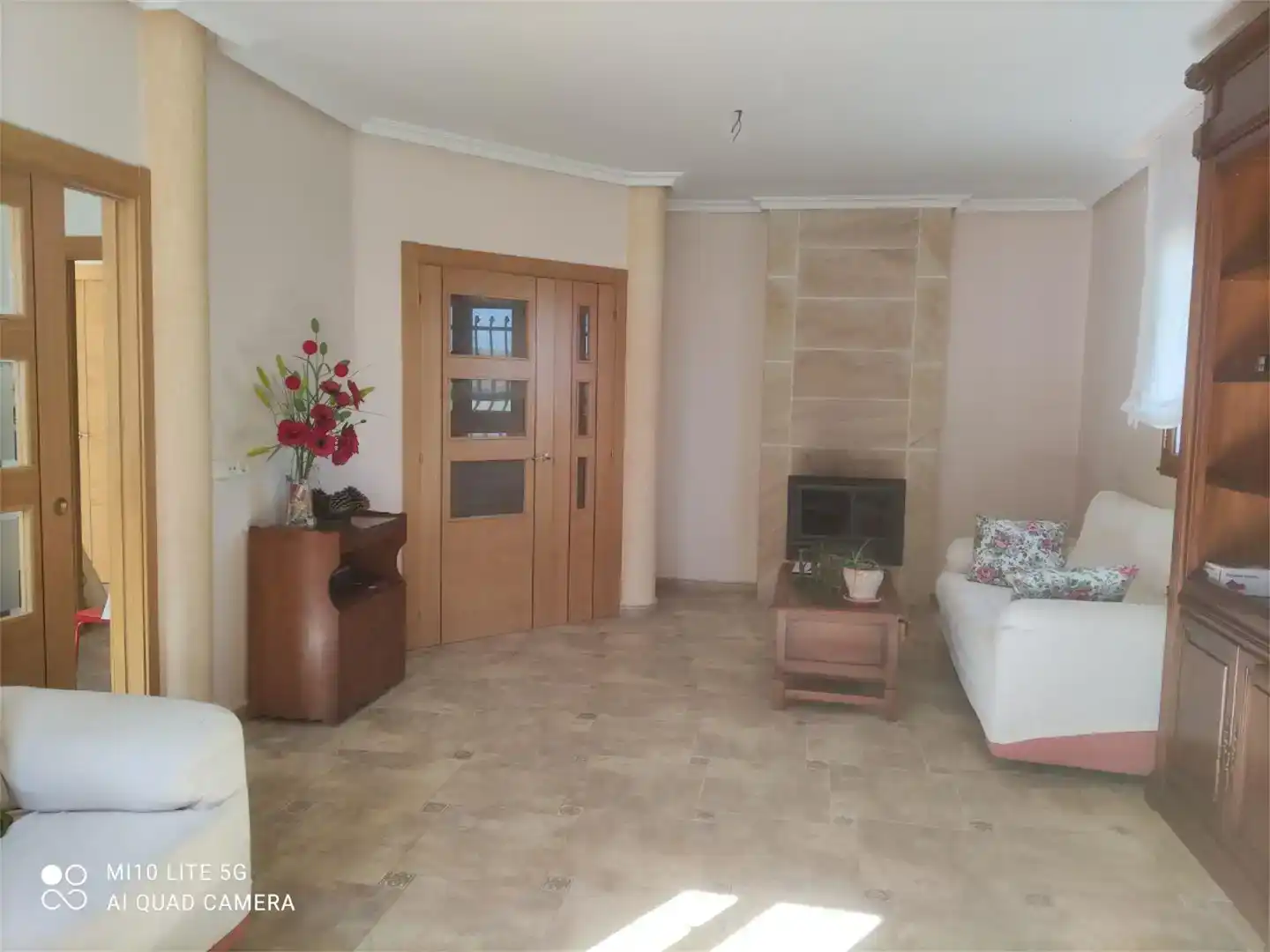 Sala d'estar de Casa o xalet en venda en Villazanzo de Valderaduey amb Balcó