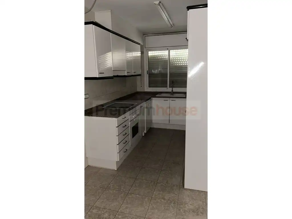 Cuina de Pis en venda en Molins de Rei amb Balcó