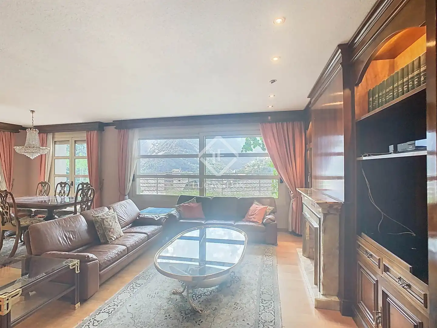 Sala de estar de Casa o chalet en venta en Escaldes – Engordany con Calefacción, Jardín privado y Parquet